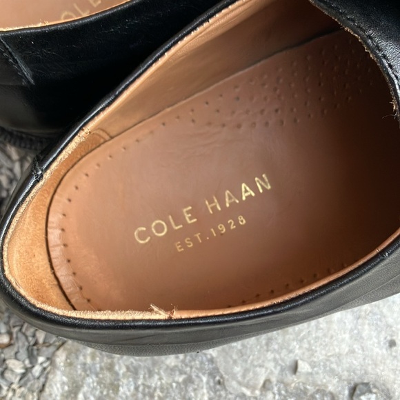 Cole Haan - Picture 6 of 17